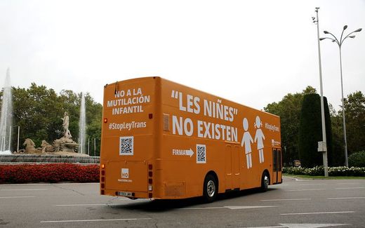 The bus campaign against the new transgender bill. Photo Twitter, Teresa GNoblejas