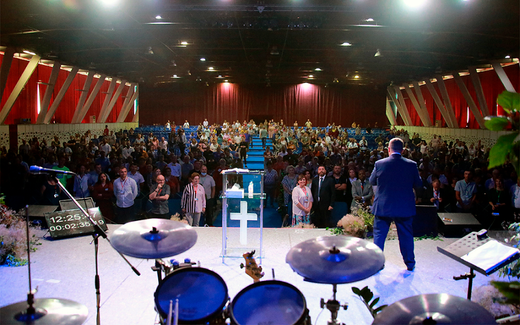 Pentecostal worship in Russia. Photo Russian Church of Christians of Evangelical Faith