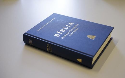 The newly translated version of the four Gospels and the Psalms. Photo RR,  Inês Rocha