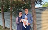 Vyacheslav Reznichenko with his wife and four month old child. Photo Telegram, Примеры с полей Благовестия