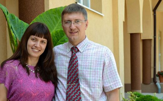 Dmitry Dolzhikov and his wife. Photo Jehovah's Witnesses