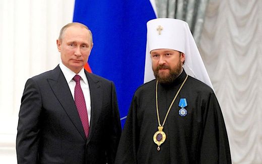 Metropolitan Hilarion (right) after receiving a decoration from President Putin. Photo mospat.ru